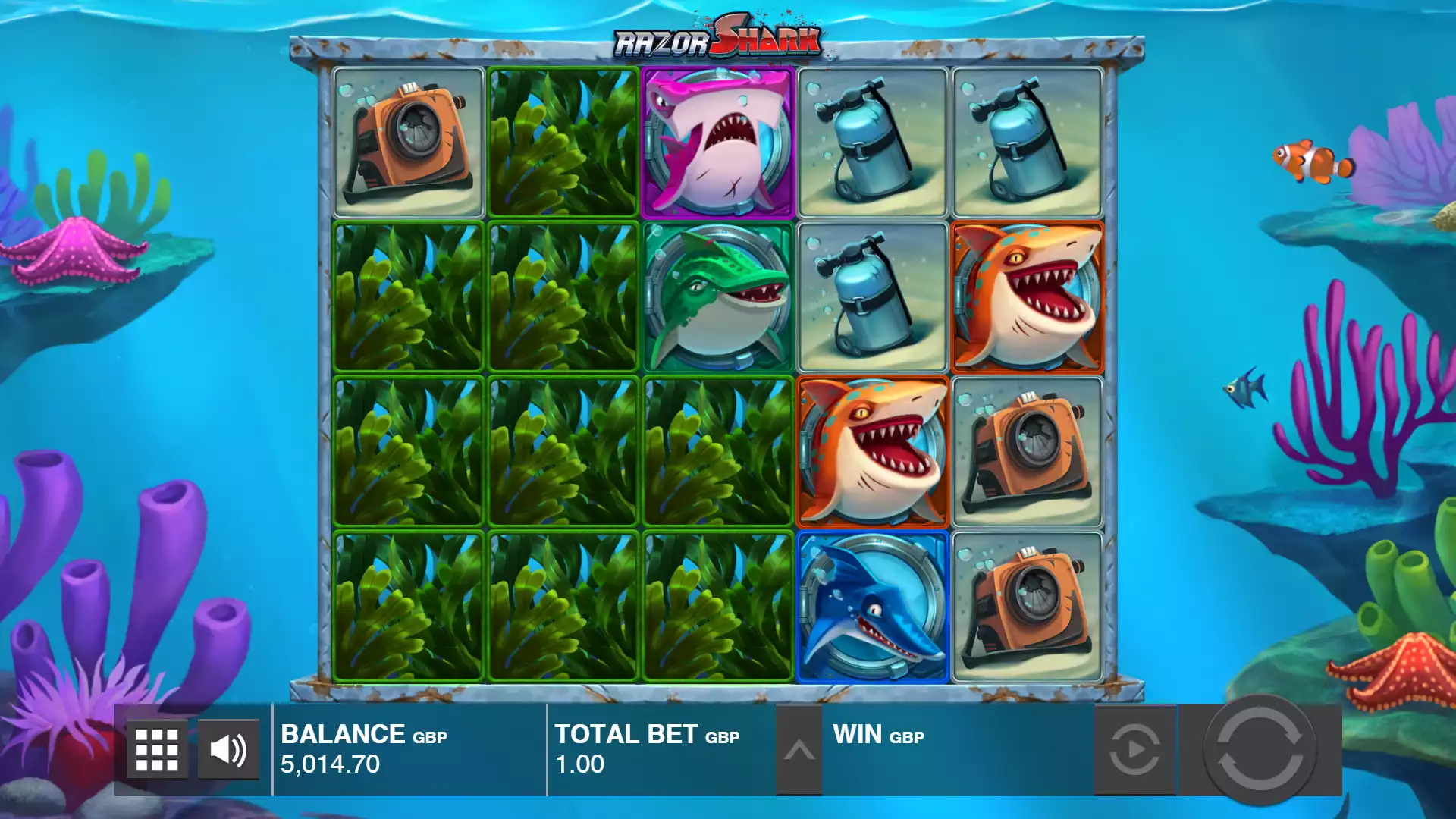 Razor Shark Slot - Mystery Stacks Feature