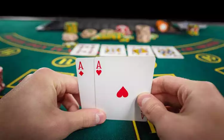 players’ hands in blackjack table game
