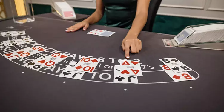 live-blackjack-2