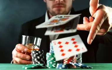 Hyper-Turbo Poker Tournament Explained