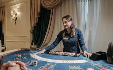 What Dealer Bust Rates Mean for Your Blackjack Odds