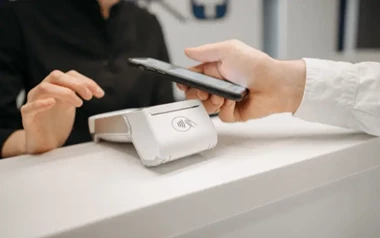 Which UK Bank Cards Work With Apple Pay for Casino Payments