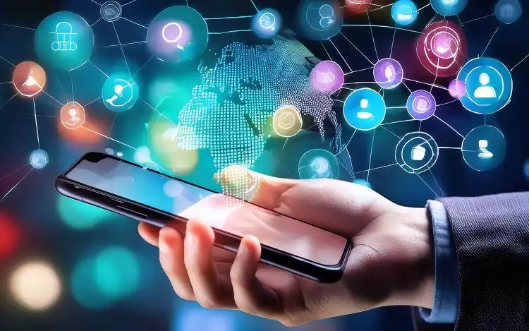 Community and Social Connection in Online Play