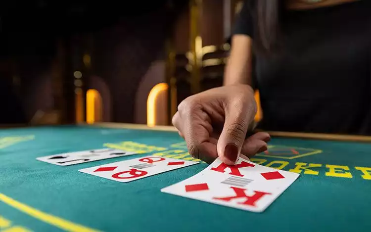 How-Does-the-Deck-of-Cards-Work-in-Poker