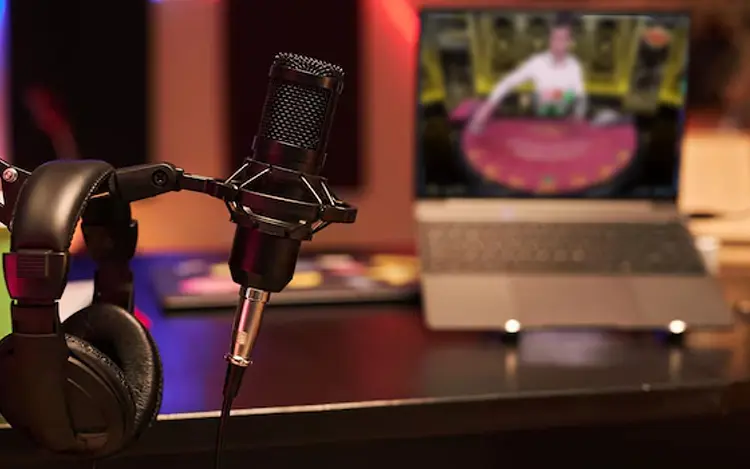 Livestreaming the Luck Entertainment Meets Edge