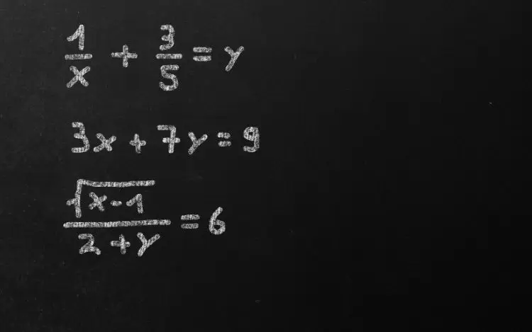 Pot Odds vs Implied Odds in Poker Simple Math Explained