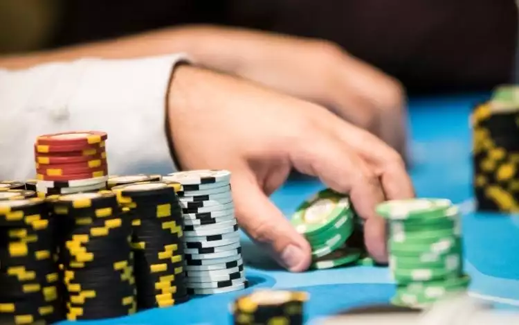 Scoring in Guts Poker