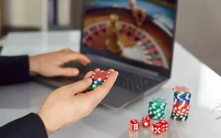 The Move Towards Cashless Chips