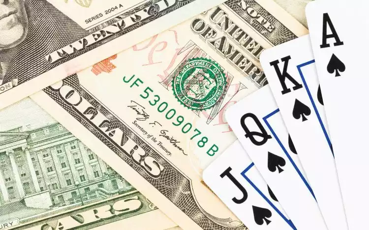 Tipping in Poker