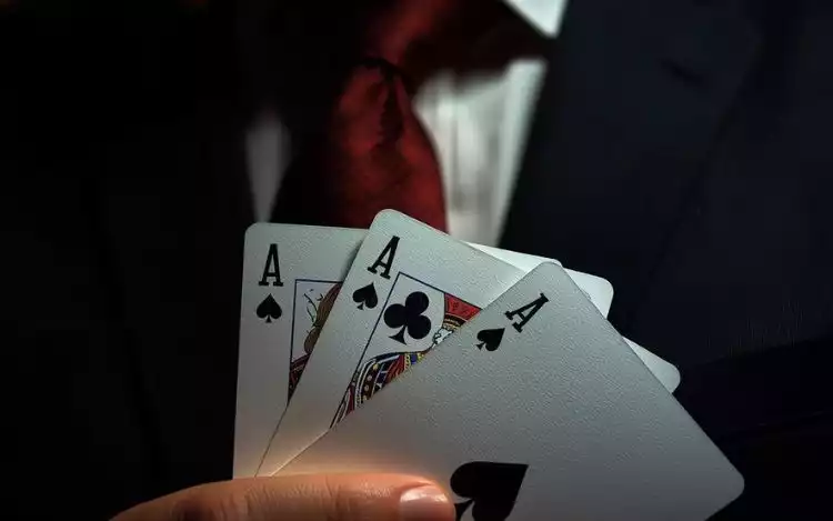 What is the Suit _Em Up Blackjack Side Bet