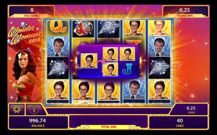 Wonder Woman Gold Slot - Free Spin Feature