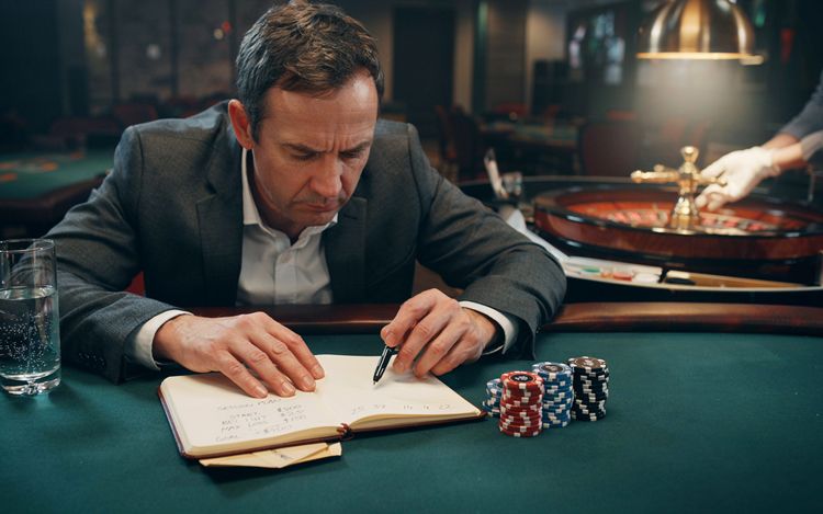 Bankroll planning before playing roulette.