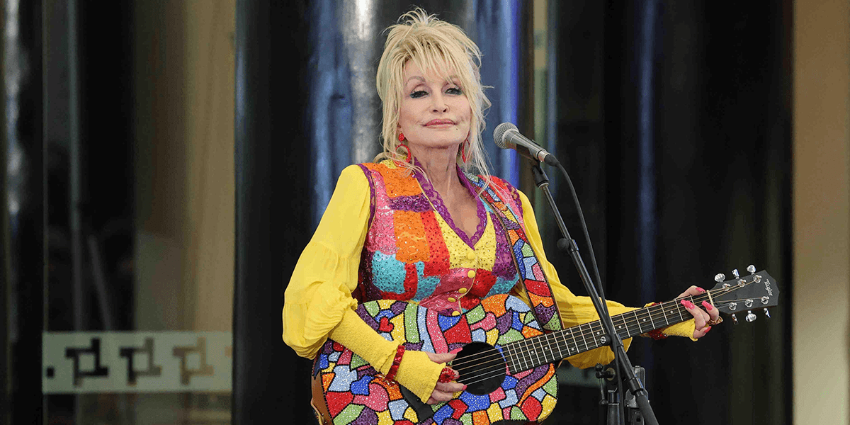 Dolly Parton To Star In Taco Bell Musical
