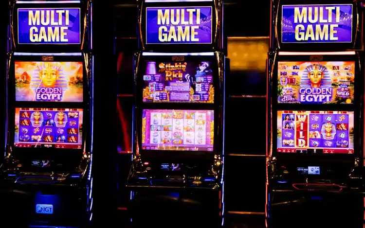 egyptian slot machines in casino