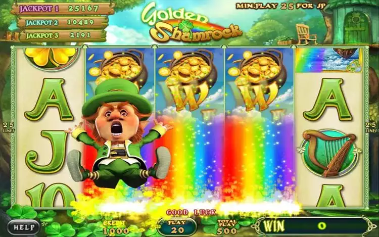 Irish-themed slot Golden Shamrock game screen with Celtic Harp symbol