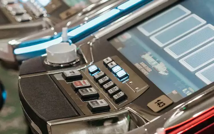 black and white game machine