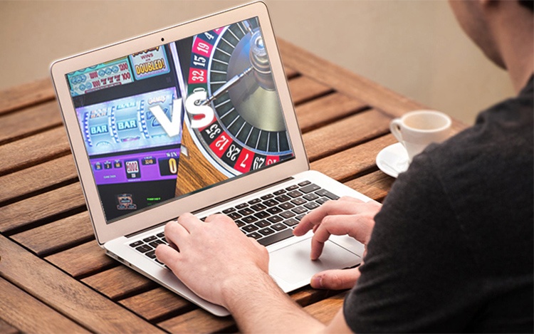 Online Slots vs Roulette – Casino Classics Head to Head