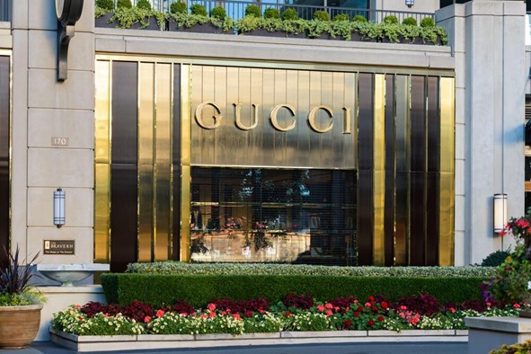 25 Top Designer Fashion Brands You Need To Know