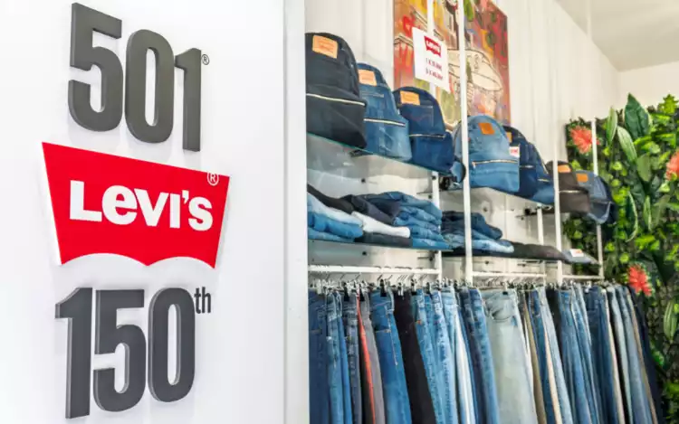 10 Of The Best Men's Basics Brands For 2025