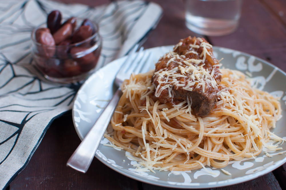 A plate of pastitsada