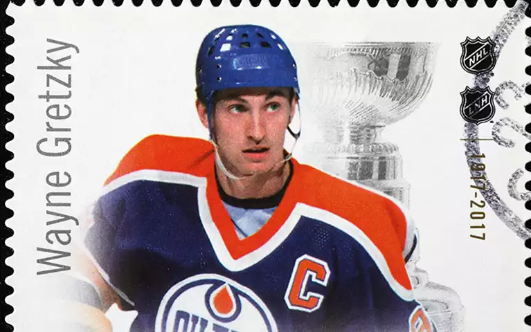 gretzky rare hockey cards Are these graded Wayne rookie auto real? : r/hockeycards Wayne Gretzky 1984 Topps Hockey
