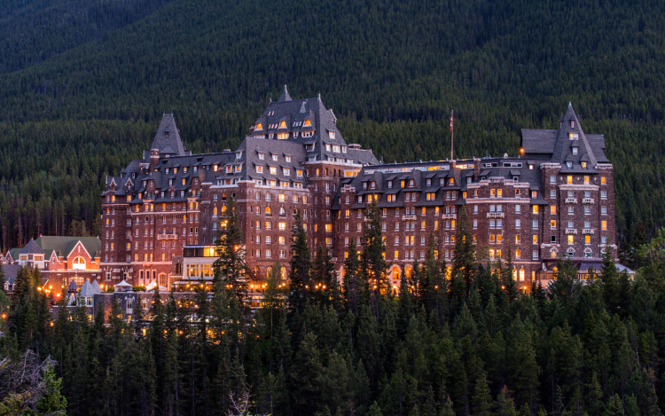 Best Luxury Resorts Canada 2024